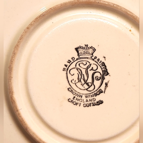 Vtg Crown Windsor Croft Cottage Handpainted Cup & Saucer - Picture 6 of 6